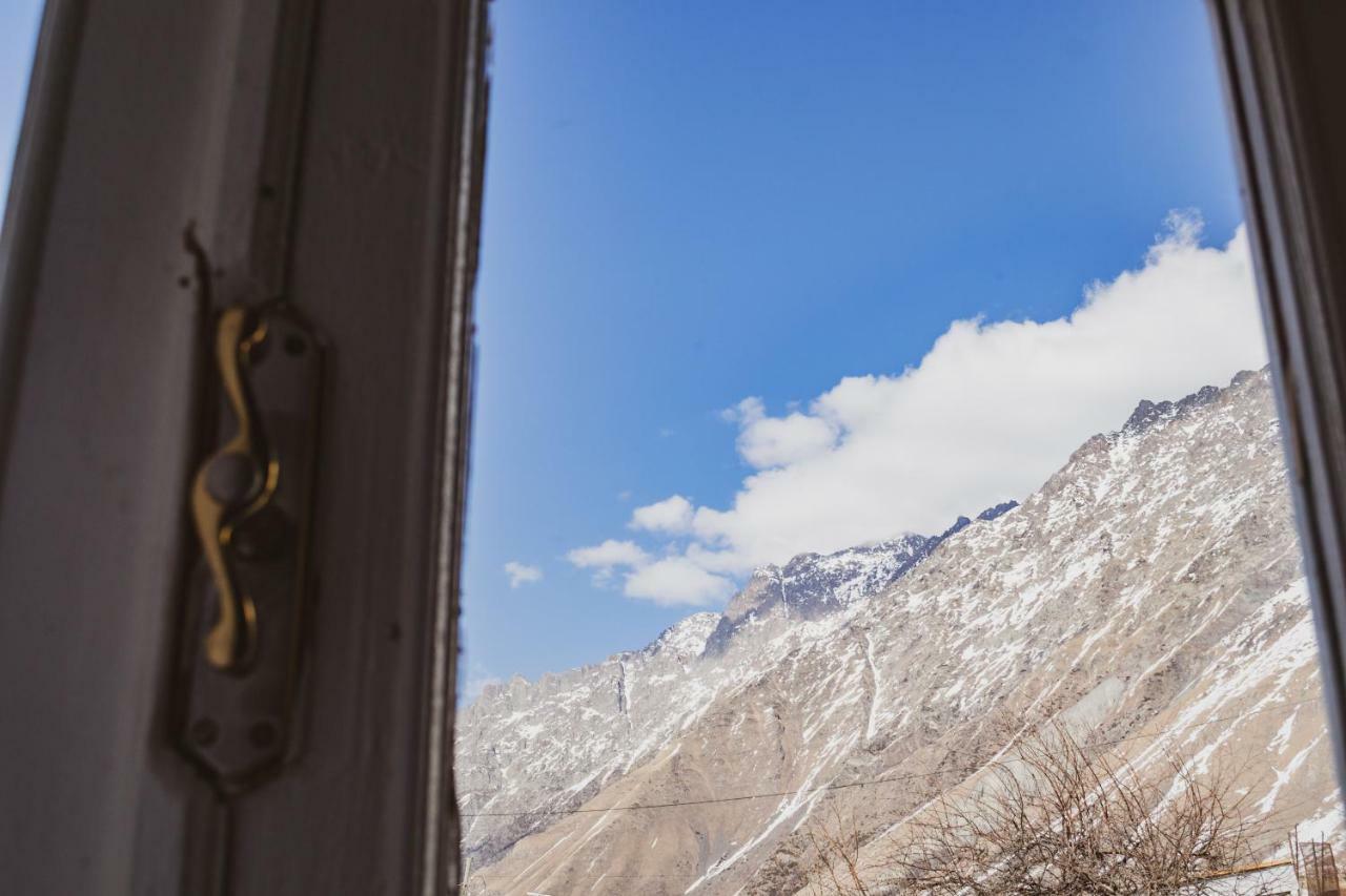 Guest House Kavtarashvili 38 Kazbegi Exteriör bild